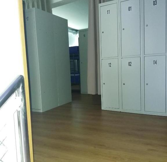 Albergue Monterrey   Hostel