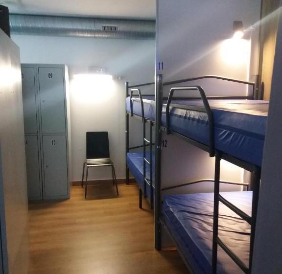 Albergue Monterrey   Hostel