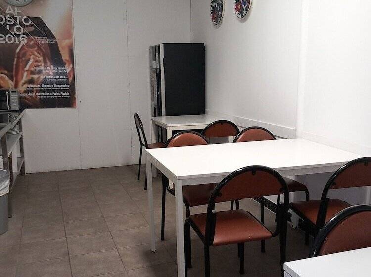 Albergue Monterrey   Hostel