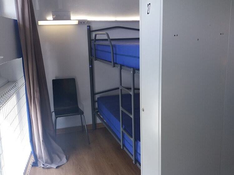 Albergue Monterrey   Hostel