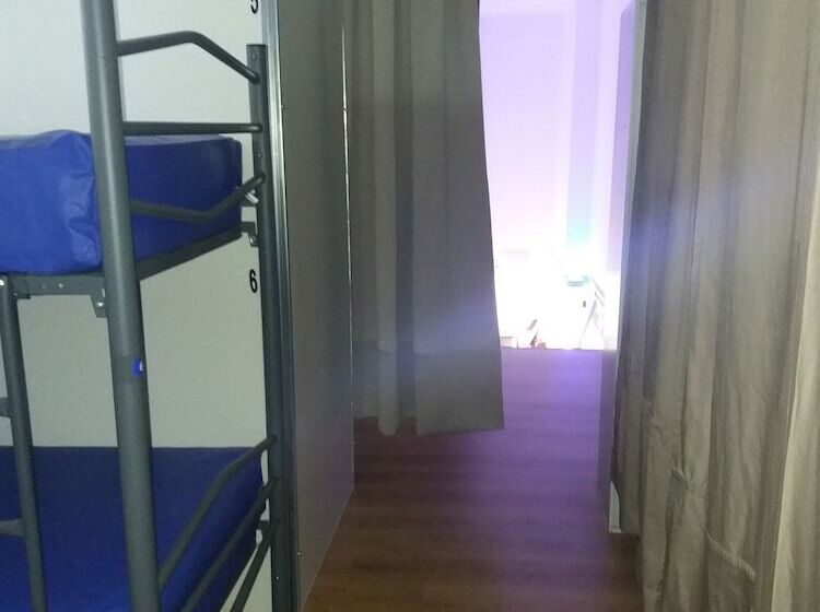 Albergue Monterrey   Hostel