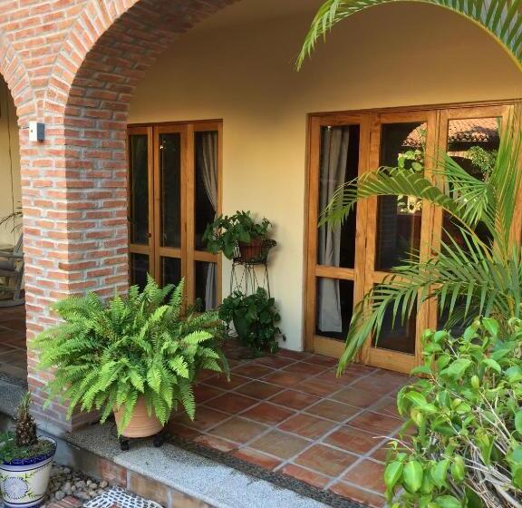 住宿加早餐  Hacienda Escondida Puerto Vallarta