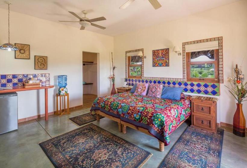 تختخواب و صبحانه Serendipity