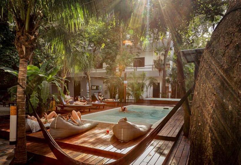 Che Tulum Hostel & Bar Adults Only