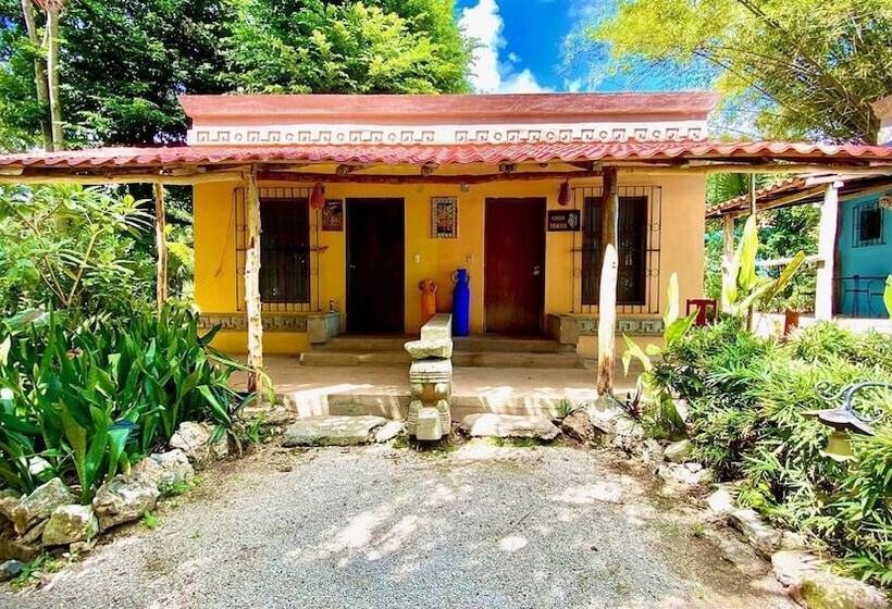 Gardenhotel Macan Ché B&b