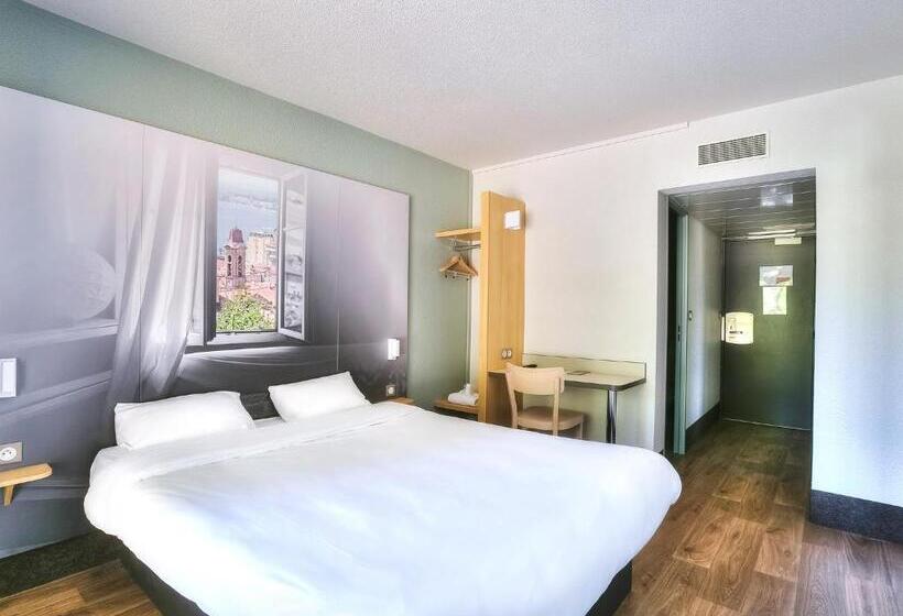 B&b Hotel Villeneuve Loubet Village