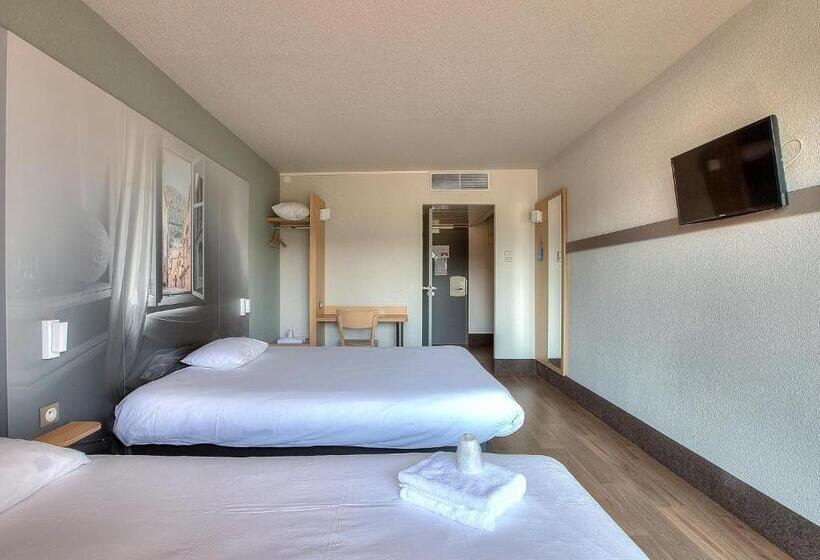 B&b Hotel Villeneuve Loubet Village