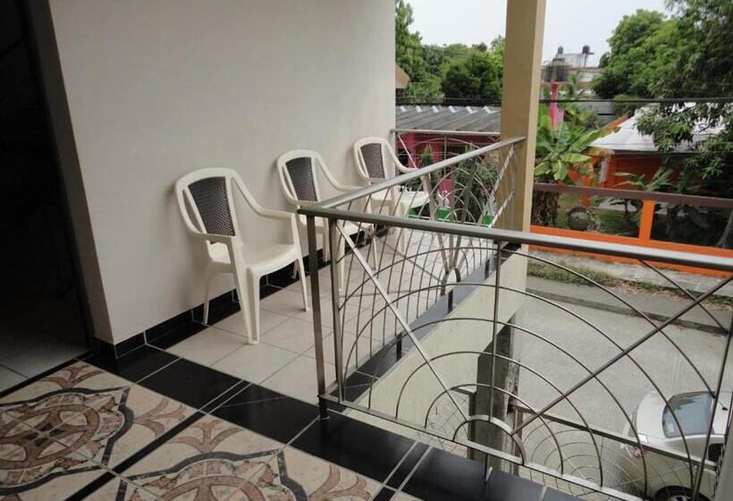 בית מלון כפרי Catala