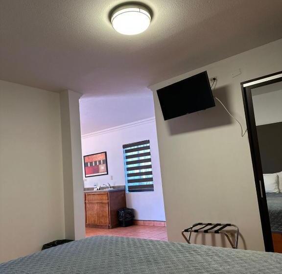 فندق Colonial De Nogales