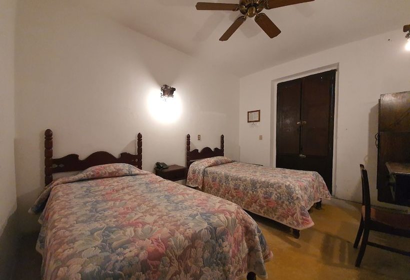 فندق Colonial Restaurante & Bar