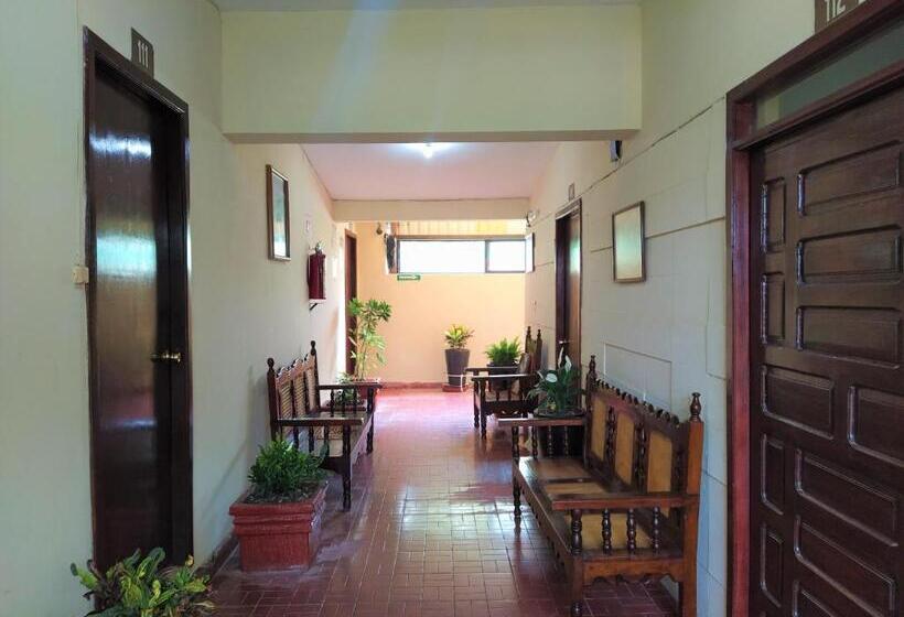 Отель D´ Carmona