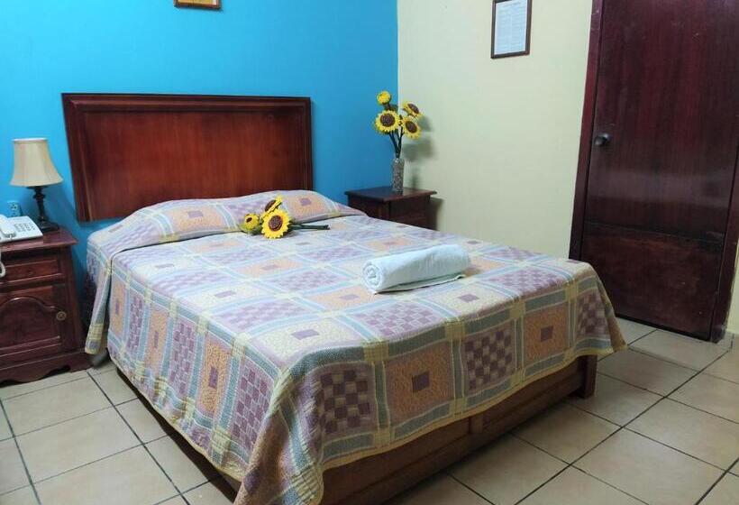 Отель D´ Carmona