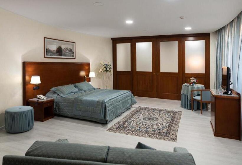 Edra Palace Hotel & Ristorante