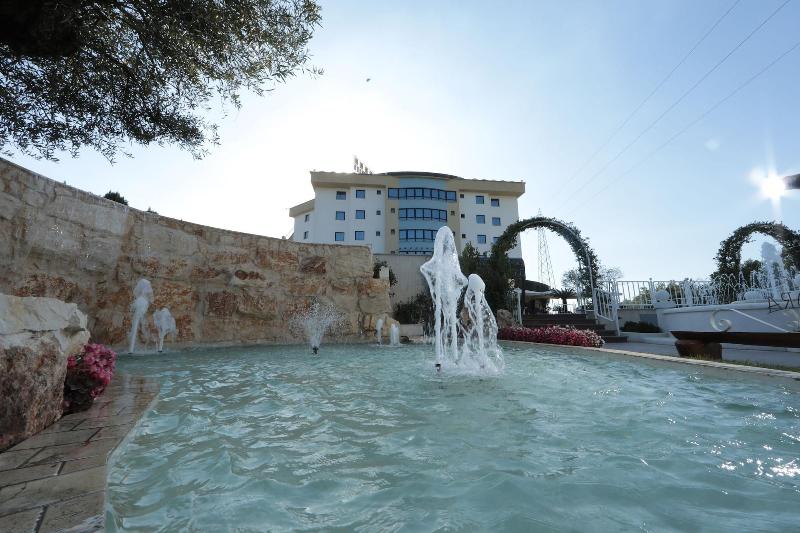 Edra Palace Hotel & Ristorante
