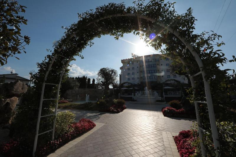 Edra Palace Hotel & Ristorante