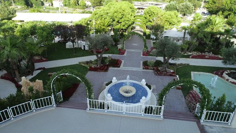 Edra Palace Hotel & Ristorante