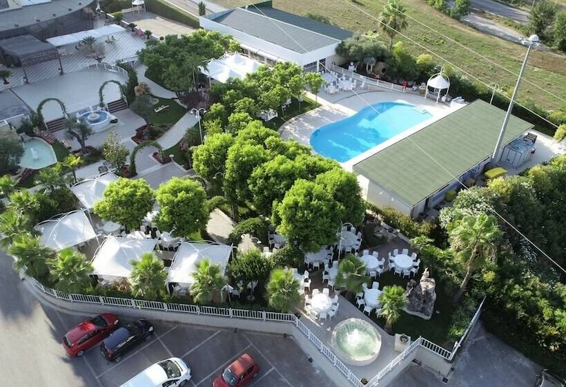 Edra Palace Hotel & Ristorante