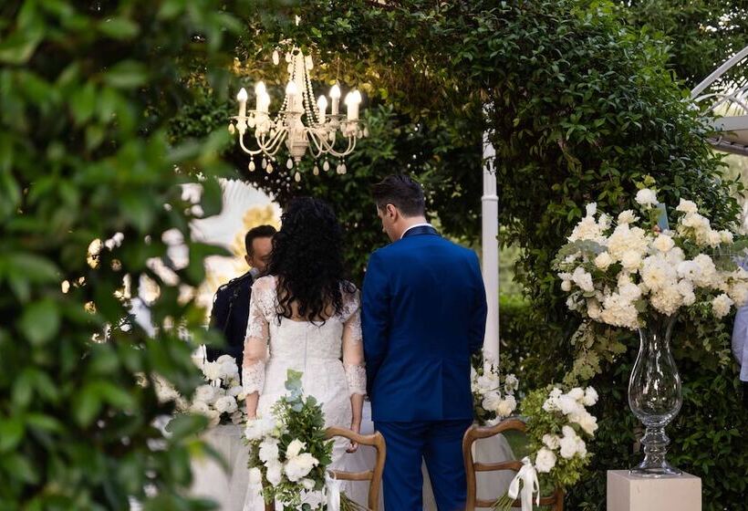 Edra Palace Hotel & Ristorante