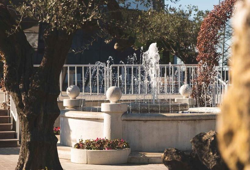 Edra Palace Hotel & Ristorante