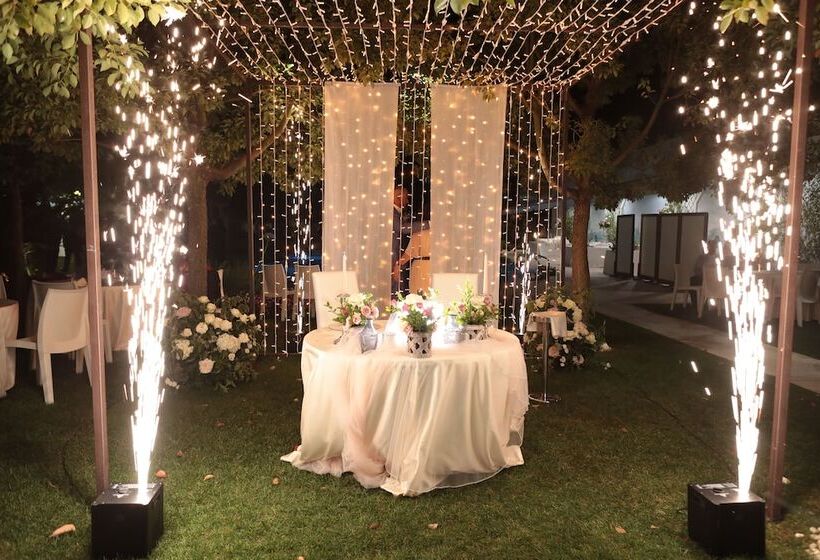 Edra Palace Hotel & Ristorante