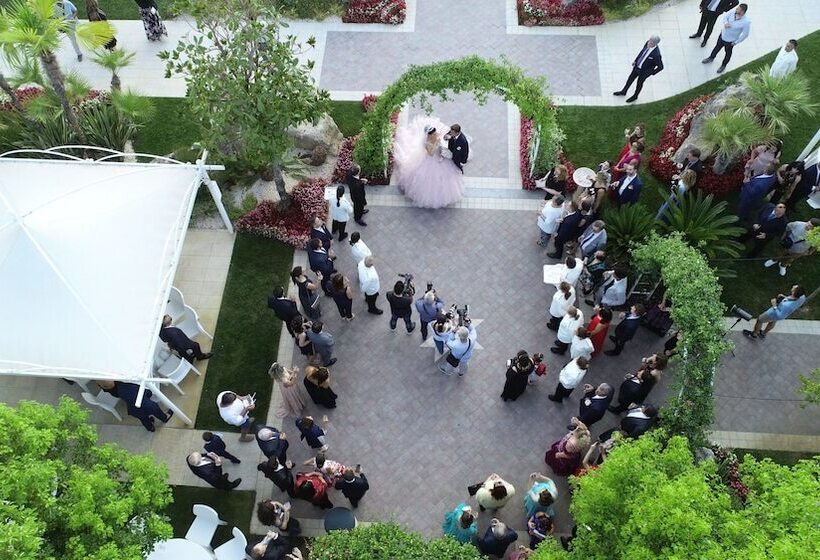 Edra Palace Hotel & Ristorante