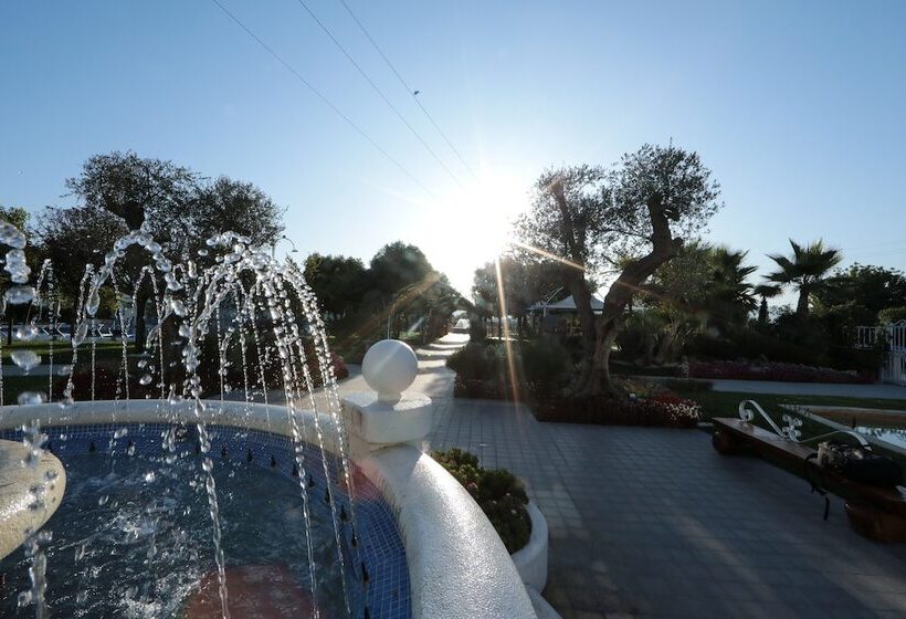 Edra Palace Hotel & Ristorante