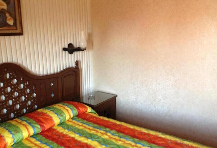 酒店 Gomez De Celaya