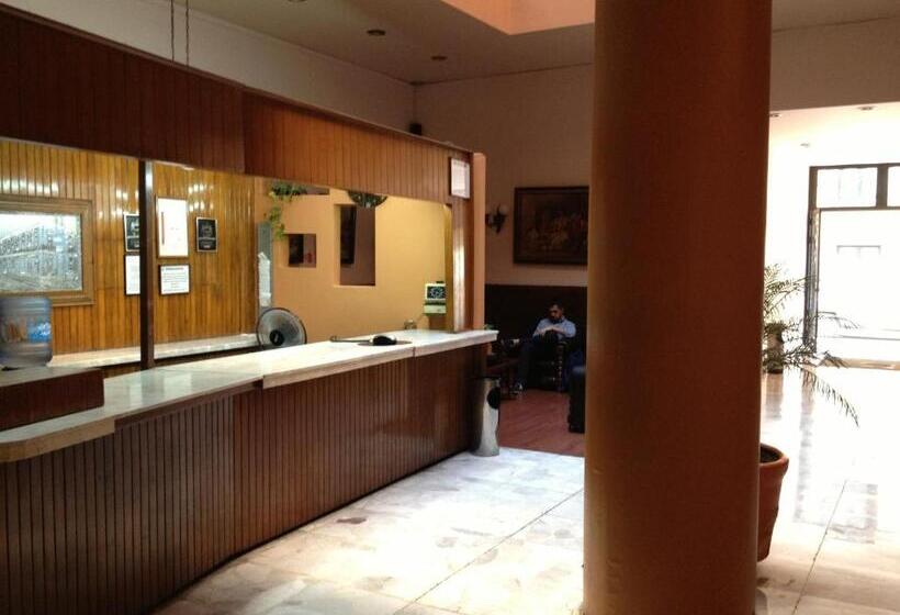 酒店 Gomez De Celaya