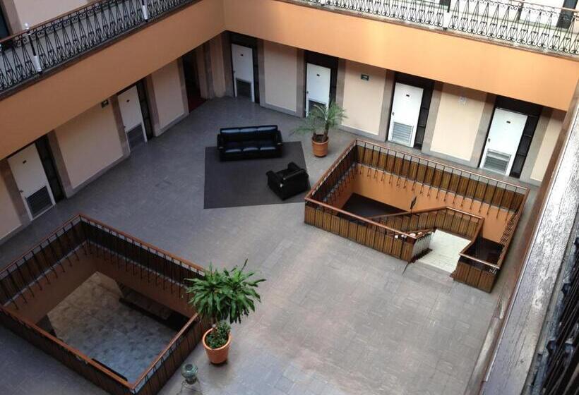 酒店 Gomez De Celaya