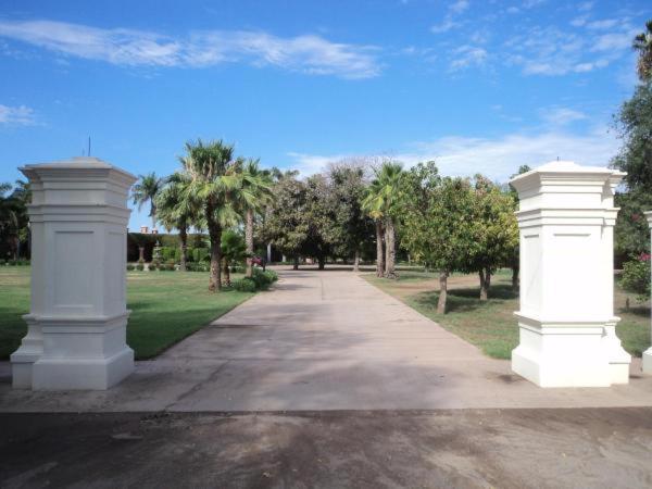 Отель Hacienda Cazadores