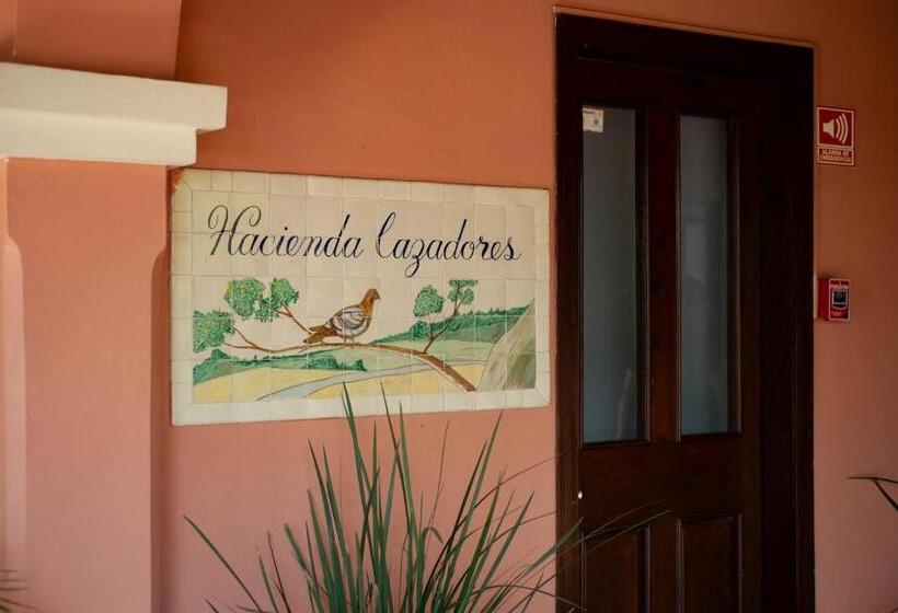 Отель Hacienda Cazadores