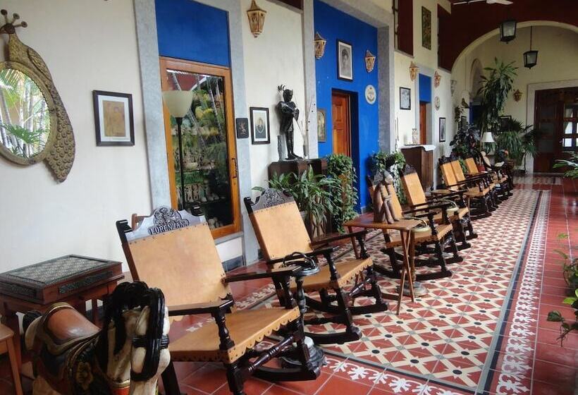 Отель Hacienda Flamingos