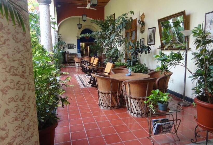 Отель Hacienda Flamingos