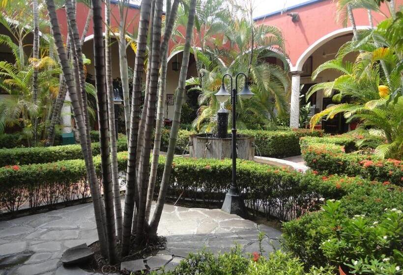 Отель Hacienda Flamingos