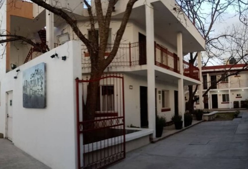 ホテル Hospedaje Parras