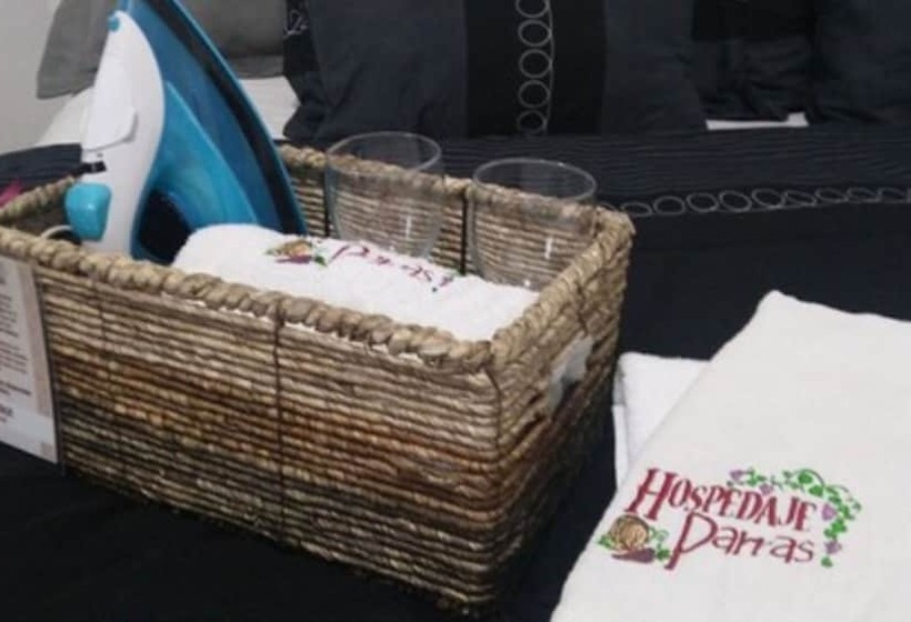 ホテル Hospedaje Parras