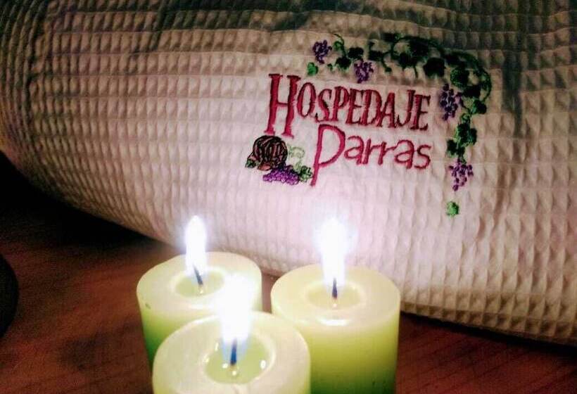 ホテル Hospedaje Parras