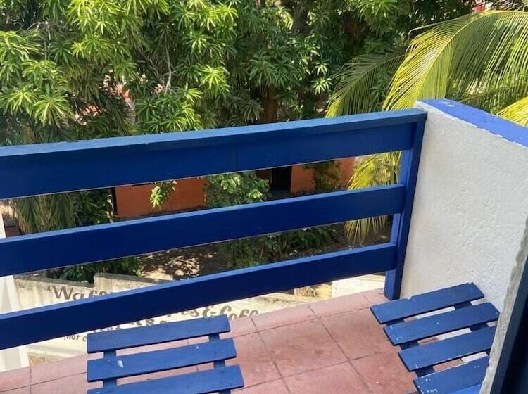 هتل & Hostal Mayflower