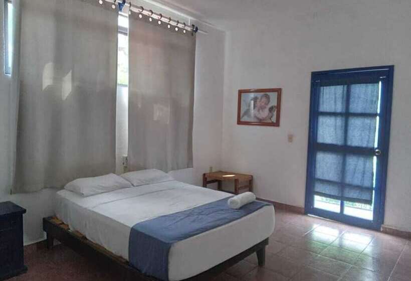 هتل & Hostal Mayflower