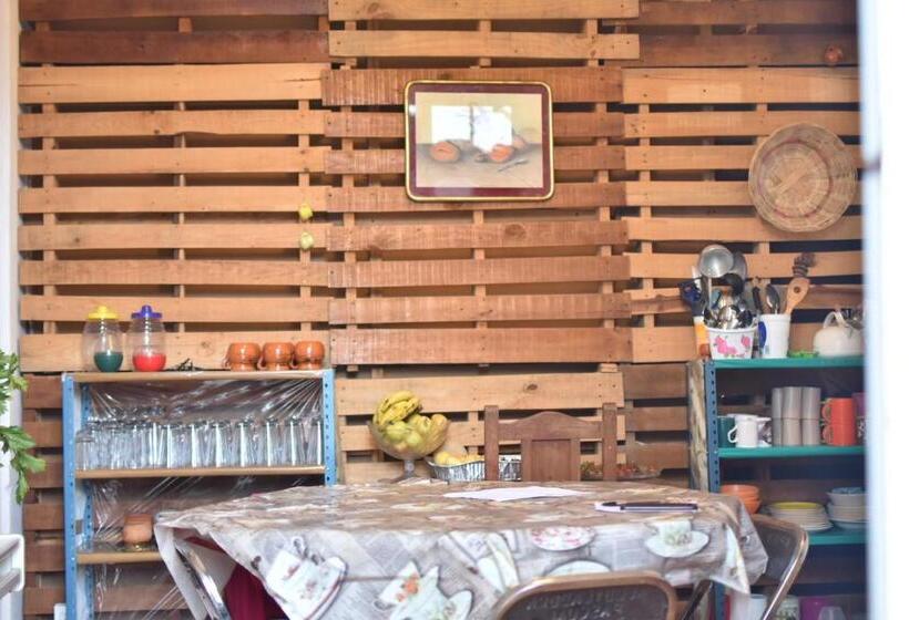 هتل Hostal Quinto Sol Huamantla