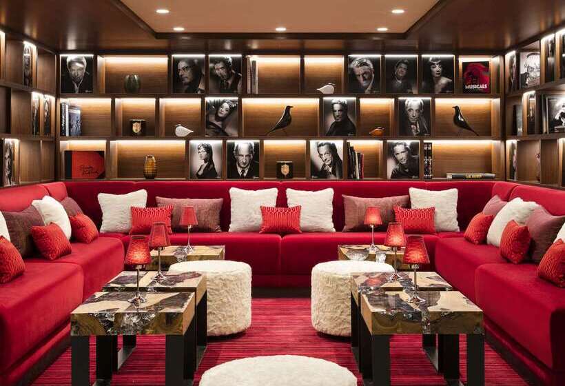 ホテル Hôtel Barrière Les Neiges Courchevel