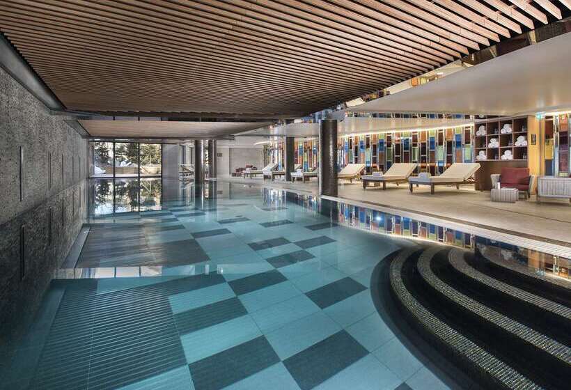 ホテル Hôtel Barrière Les Neiges Courchevel