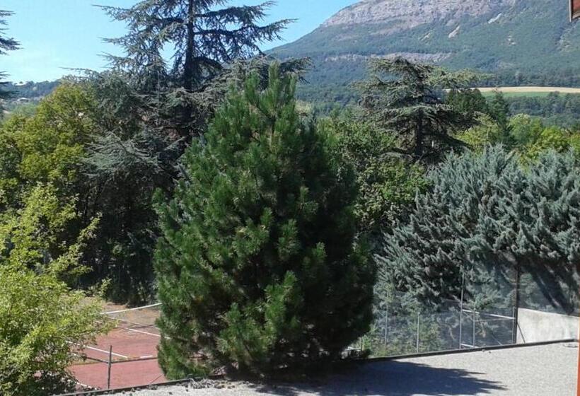 فندق Hôtel Restaurant Le Pavillon