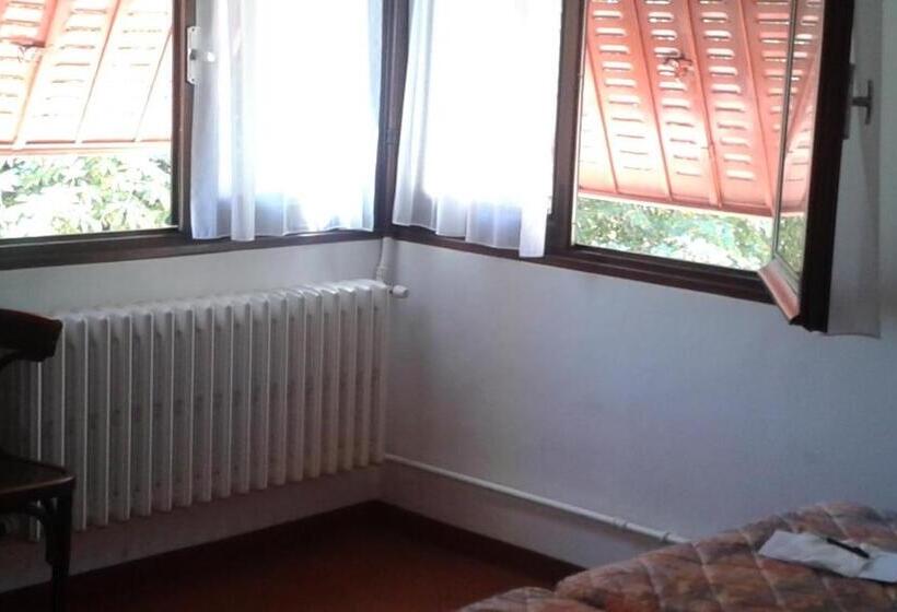 فندق Hôtel Restaurant Le Pavillon