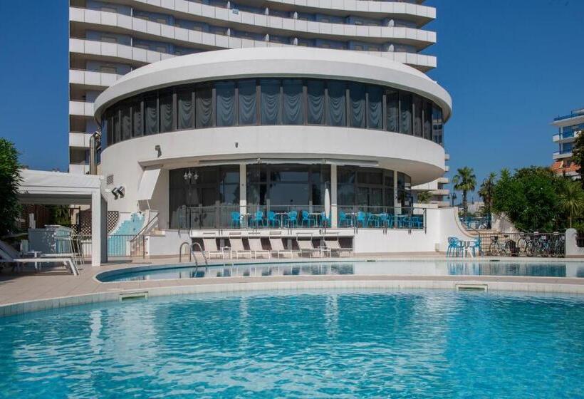 ホテル International