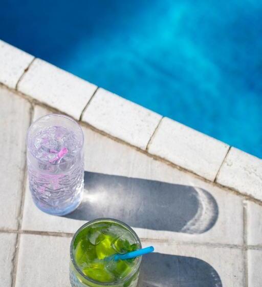 فندق International