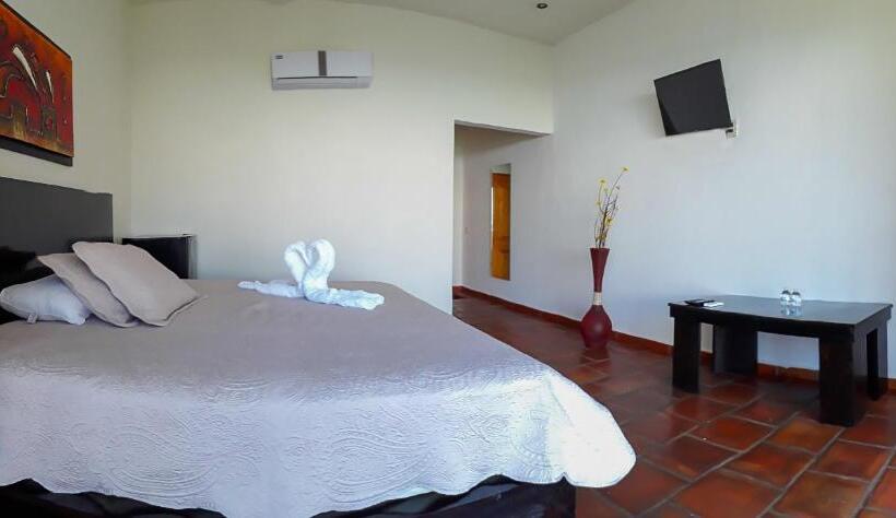 ホテル Jardín Cerritos Xochitepec