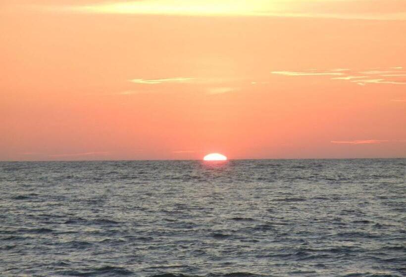 酒店 Junto Al Rio Bungalows & Suites