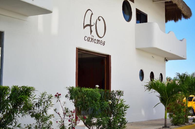 Отель 40 Cañones