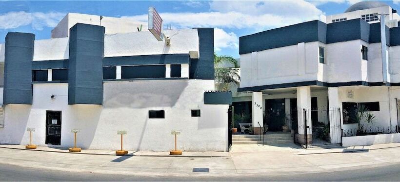 בית מלון כפרי Laguna Inn